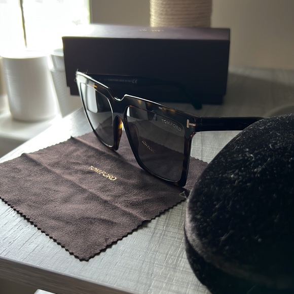 Tom Ford - Sabrina Sunglasses (Polarized) - Picture 3 of 8